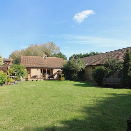 Highfields Holidays Bed & Breakfast Peterborough Exterior foto