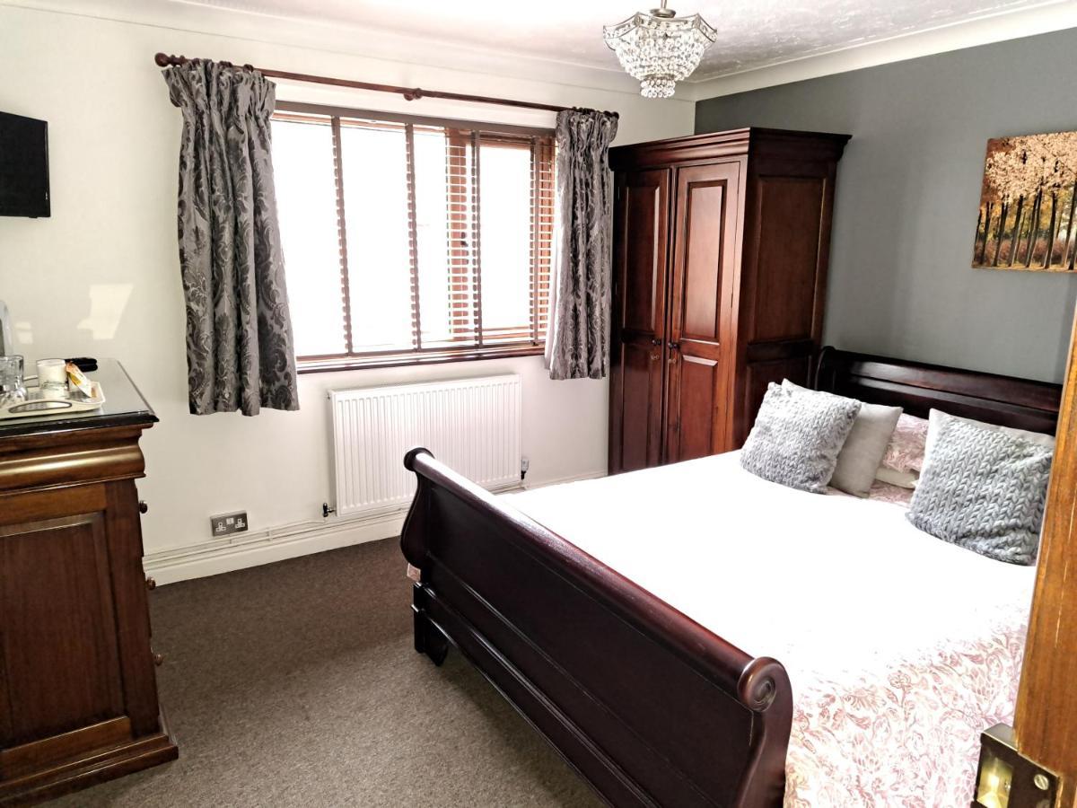 Highfields Holidays Bed & Breakfast Peterborough Exterior foto